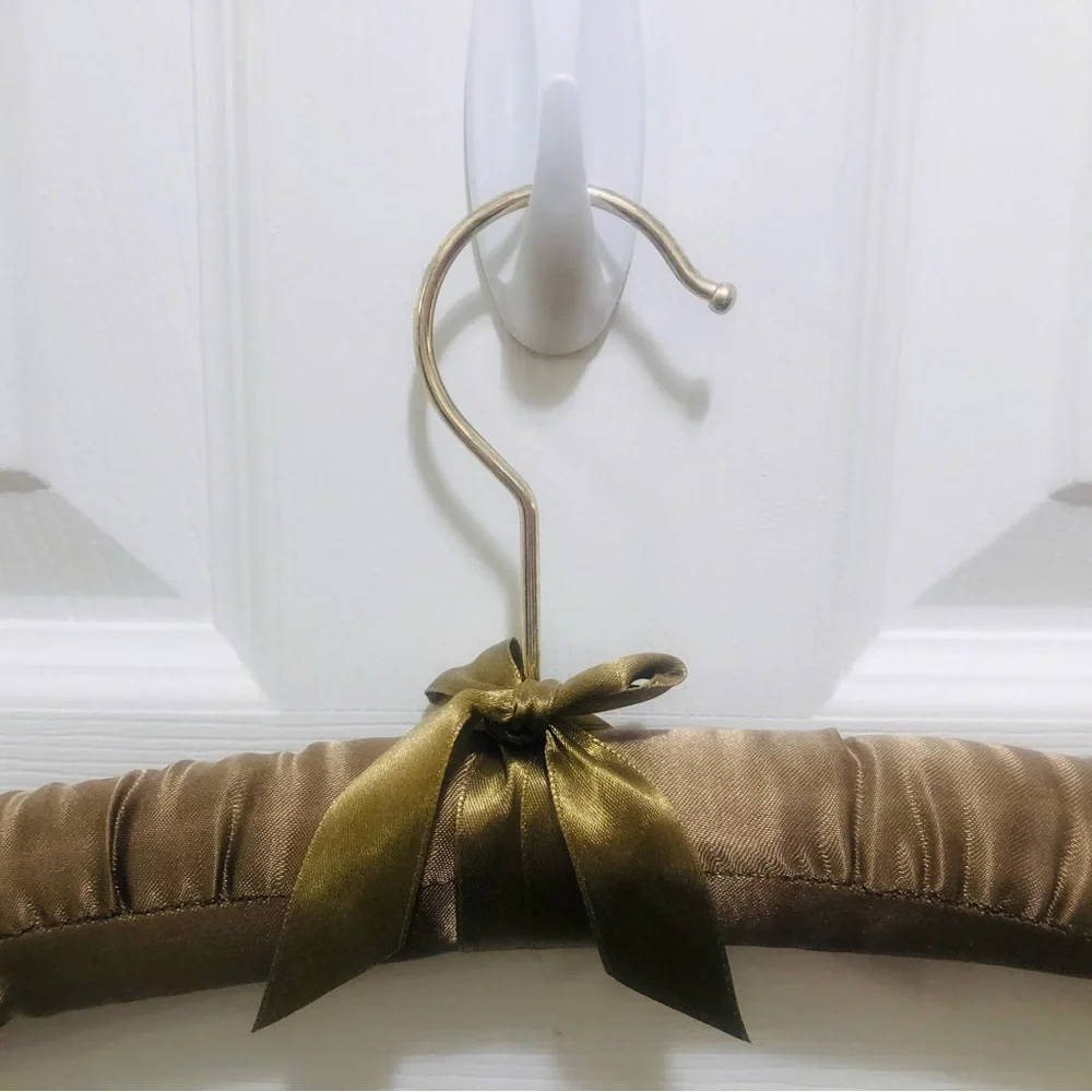1 Silky brown padded hanger with bow. 💐promo 5 items / $50. Add to ur bundle